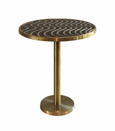 Handcrafted brass and quartz side table with waves pattern available in black or white.