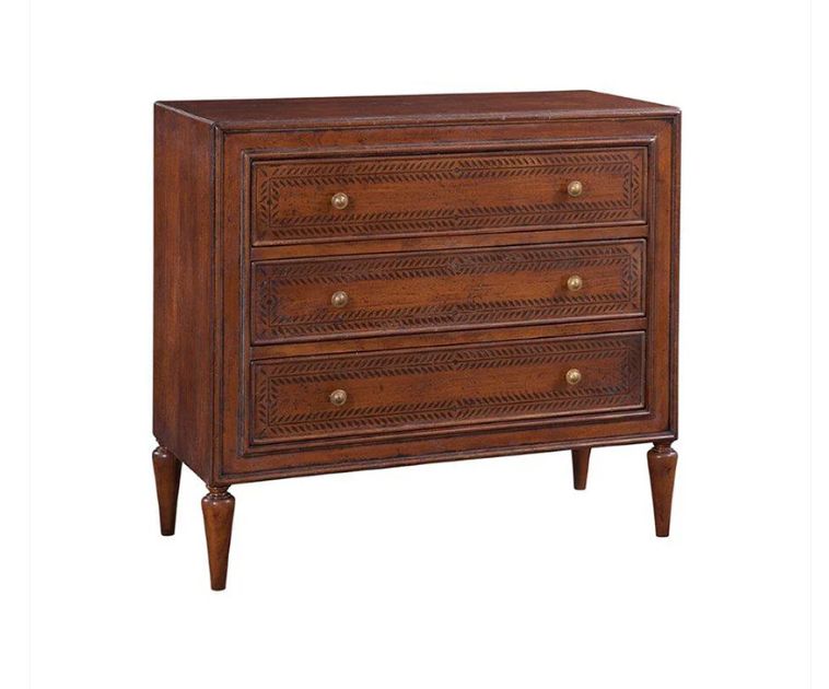 Laurel Leaf Motif Chest