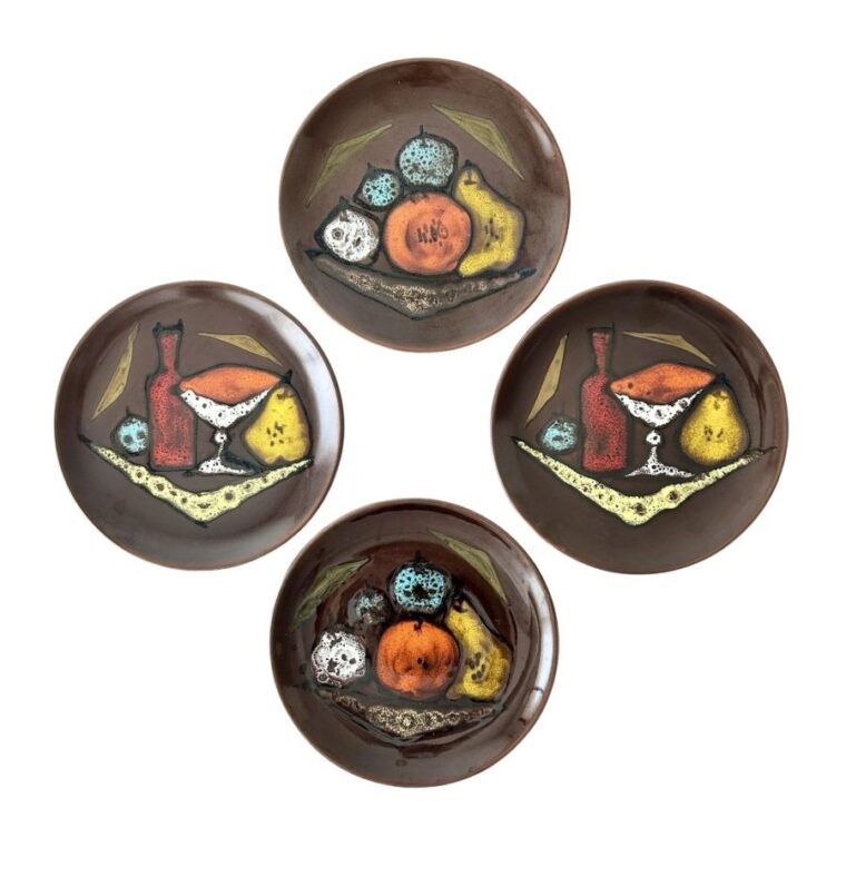Set of 4 Vintage Mid-Century Italian Plates