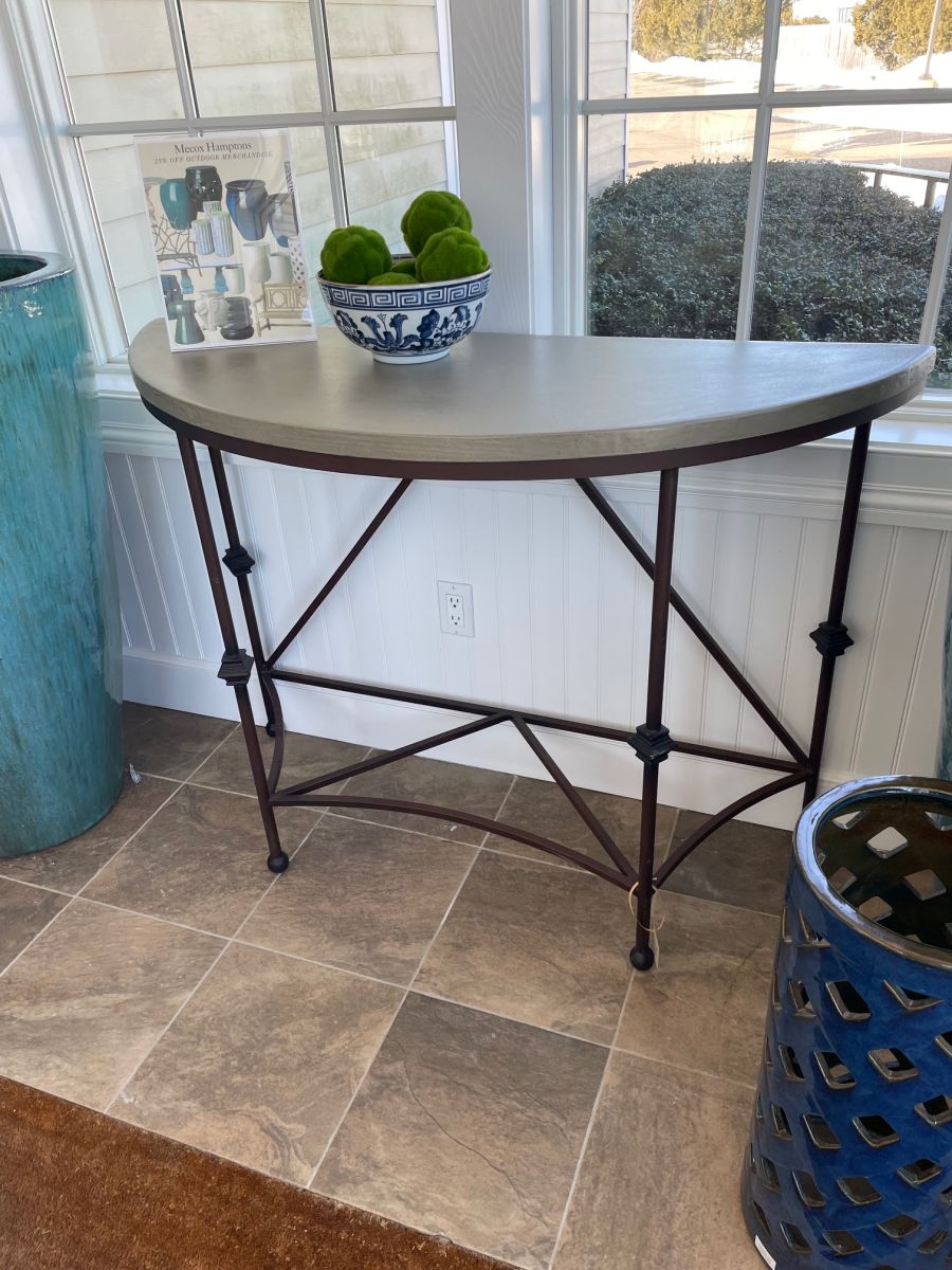 Santiago Concrete and Iron Demilune - Image 6