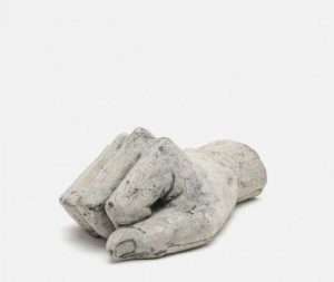 Outdoor Concrete Hand Objet